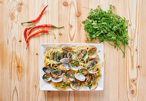 Shutterstock.om/Linguini and clams