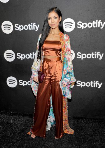 13 Times Jhene Aiko Broke The Rules When It Comes To Petite Fashion