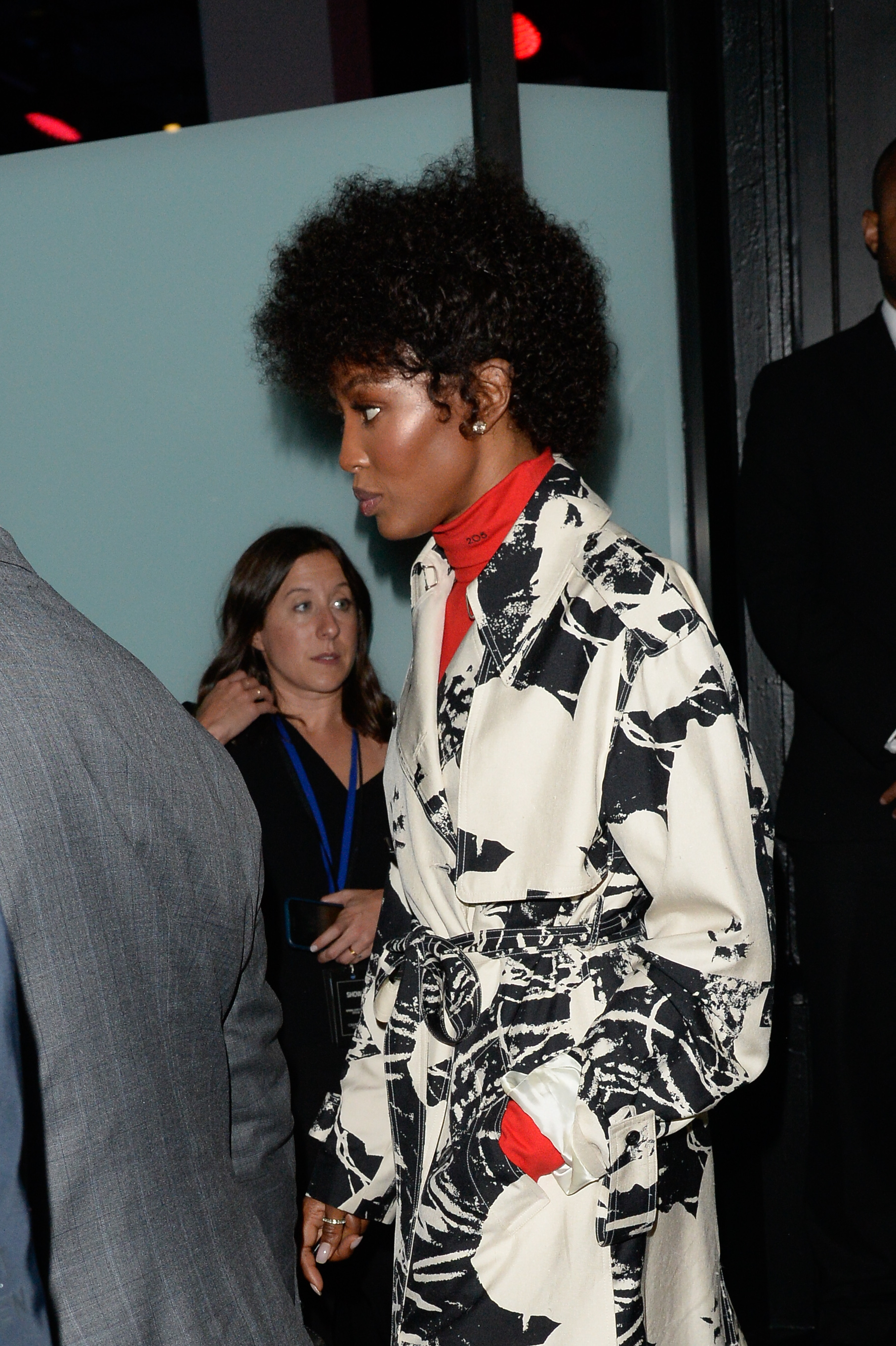 Naomi Campbell Steps Out At NYFW With A Short, Natural Afro
