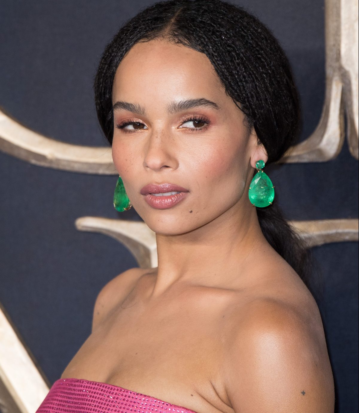 Zoe Kravitz poses on the red carpet at Fantastic Beasts: The Crimes Of Grindelwald' UK Premiere