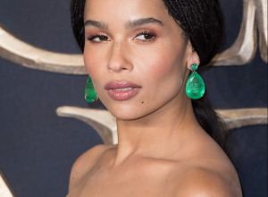 Zoe Kravitz poses on the red carpet at Fantastic Beasts: The Crimes Of Grindelwald' UK Premiere