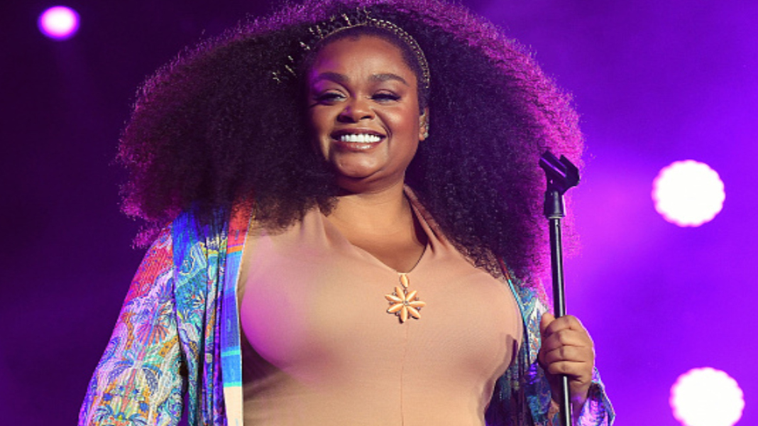 9 Other Women Who Got Super Sexual On Stage Before Jill Scott MadameNoire