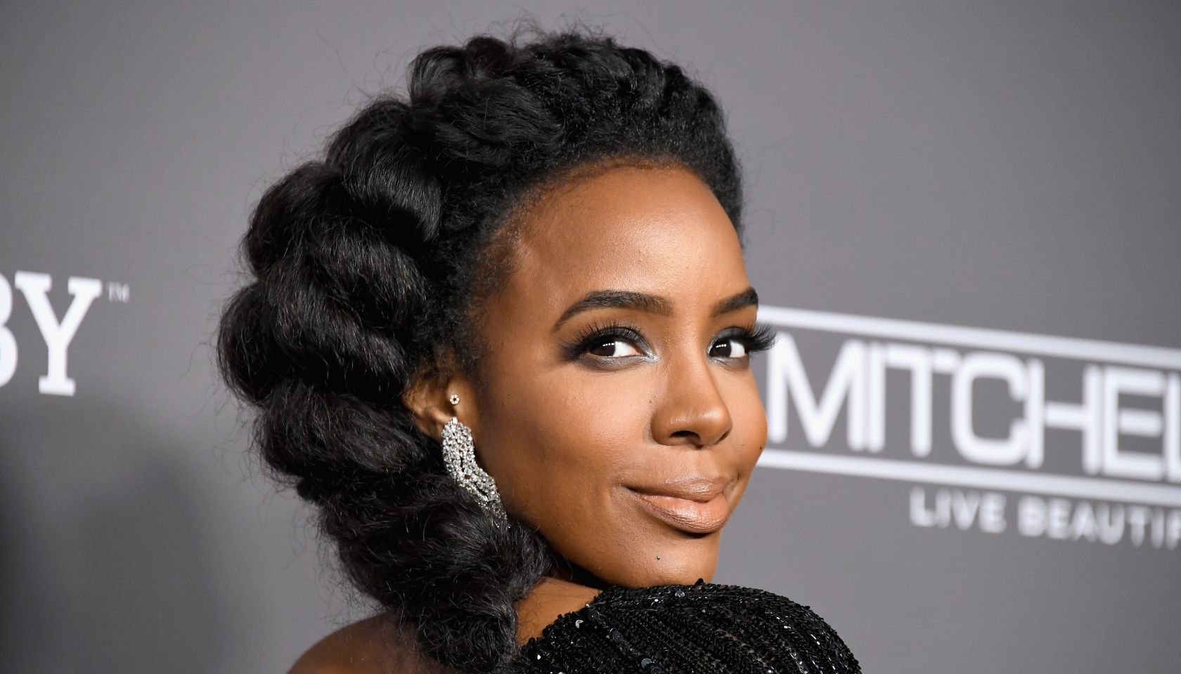 Kelly Rowland attends the 2018 Baby2Baby Gala Presented by Paul Mitchell at 3LABS on November 10, 2018 in Culver City