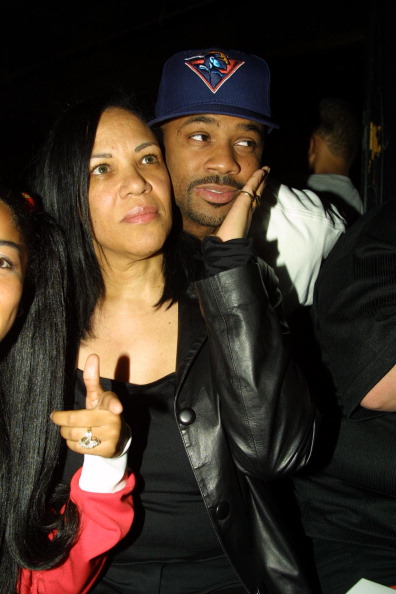 Aaliyah’s Mother Says Claims Of Singer And R Kelly Having Sex Are False