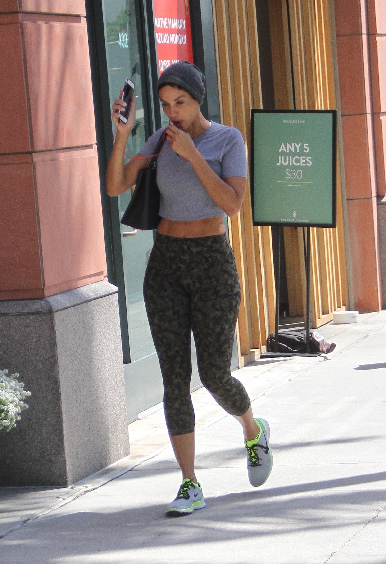 Nicole Murphy spotted leaving Anastasia Beverly Hills wearing no make-up