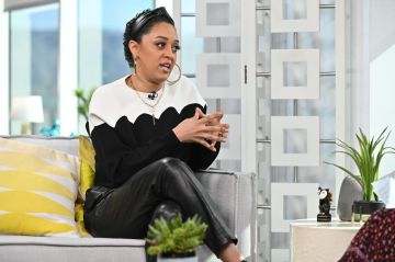 Tia Mowry Claims Pandemic Has Shown "Who Your Real Friends Are"