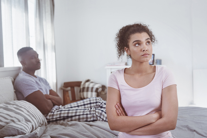 signs of unhealthy relationship
