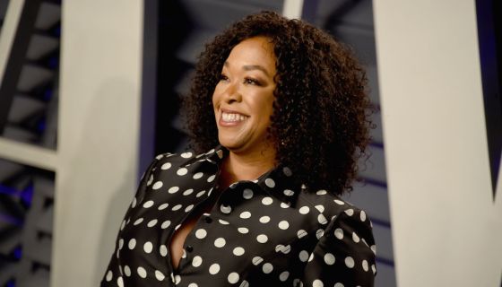 Shonda Rhimes Smiles on the red carpet at the 2019 Vanity Fair Oscar Party