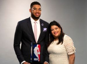 Timberwolves player Karl Anthony Towns with his family before being named rookie of the year.
