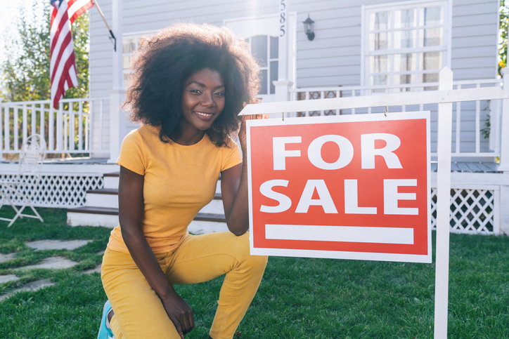 Due to the collapse of the properties, afro women sells her house