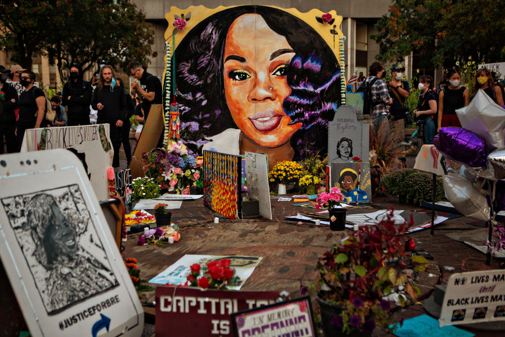 People protest a Kentucky grand jurys indictment of one of three police officers in the killing of Breonna Taylor, but not for her death