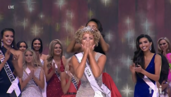 Miss Kentucky Elle Smith Crowned Miss USA 2021