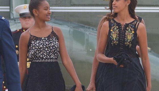 Sasha & Malia Obama