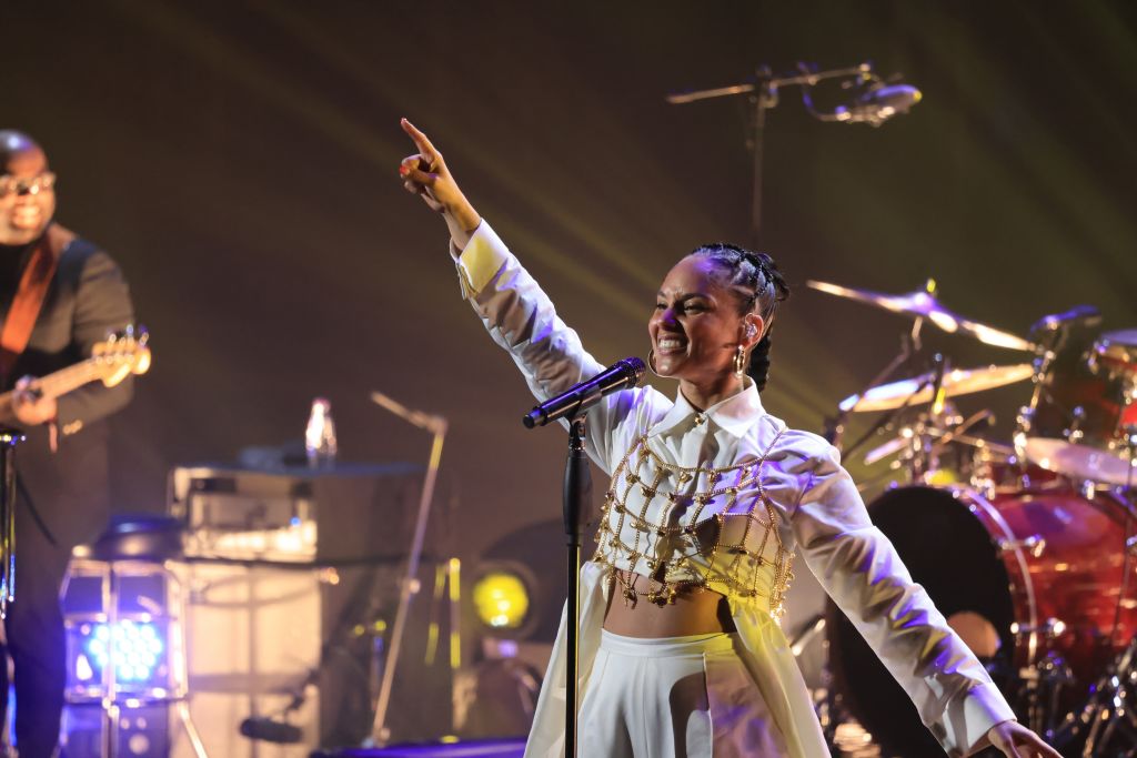 Alicia Keys Throws A Star Studded Roller Skating Party In NYC