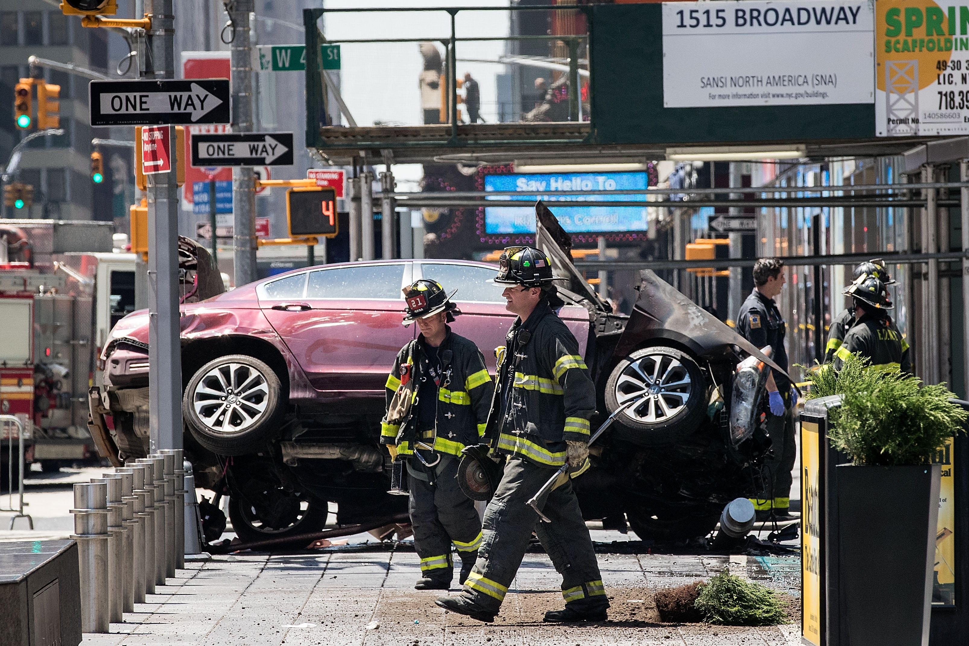 Car Crashes Into Pedestrians In Times Square