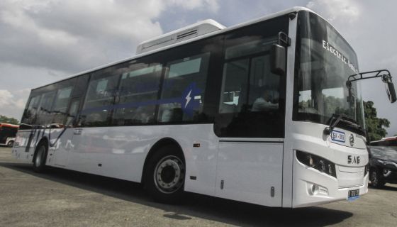 Jakarta government launches electrical bus for public transport