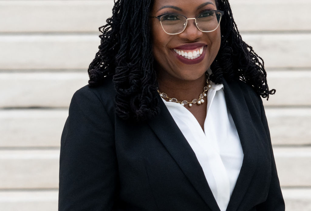 ketanji brown jackson sworn in