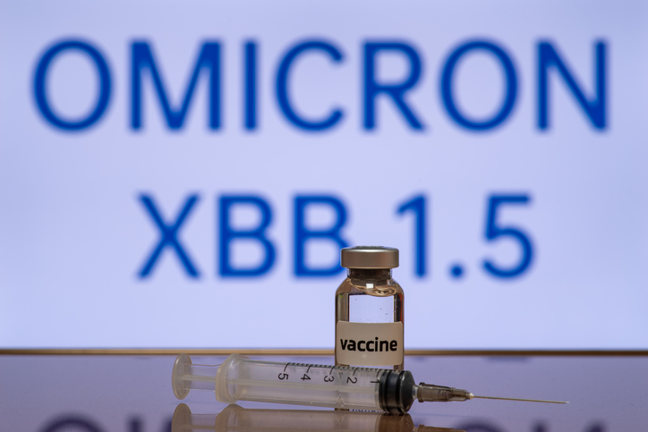 Background of OMICRON XBB.1.5 and syringe vaccine,Medical health concept