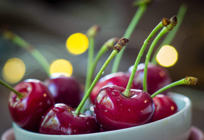 A bowl of cherries