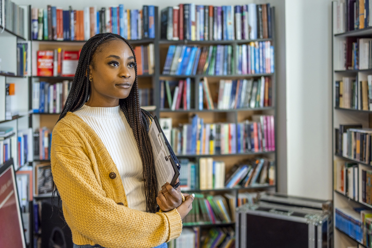 Ms. Justice "Juju" Isom, Tales From TikTok, class, students, video