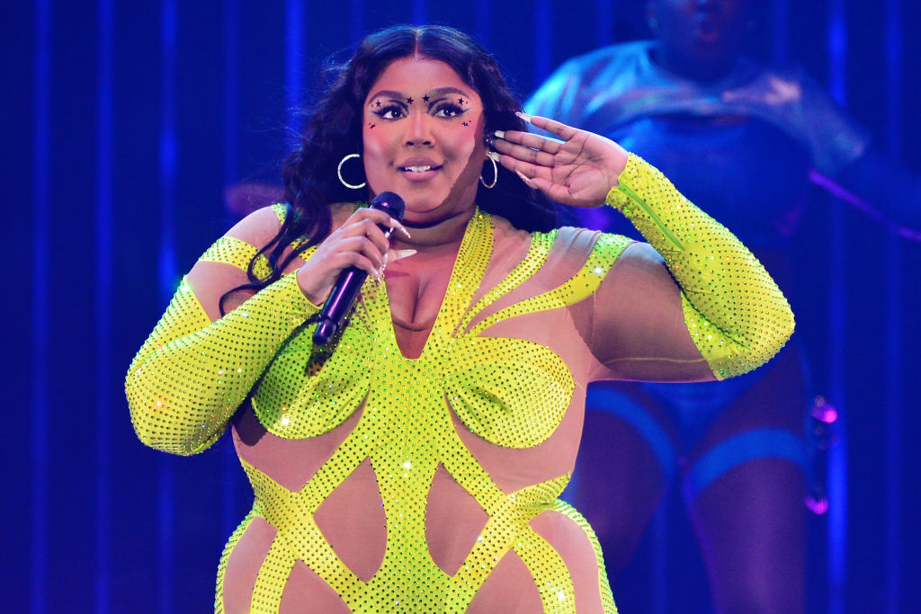 unbothered, lawsuit, bikini, post, dancers, Instagram, Lizzo, singer, life