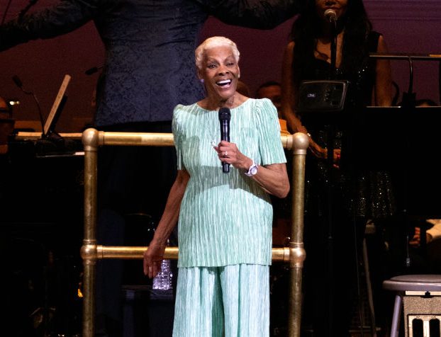 Dionne Warwick, Chicago, performance, medical, health