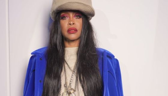 MILF Erykah Badu Effortlessly Shoots Shot At John Boyega