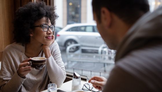 TikToker Schools Us On Using ‘The Sandwich Method’ In Dating TikToker Schools Us On Using ‘The Sandwich Method’ In Dating