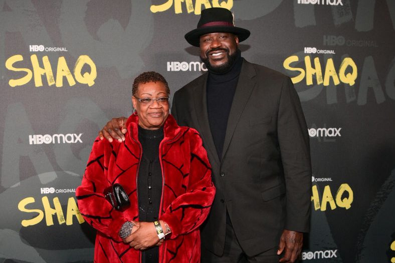 Shaquille O’Neal Spoils Mom At Foundation’s 3rd Fundraising Gala