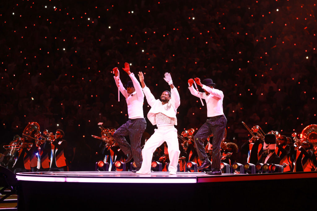 performance, history, Usher, Super Bowl, halftime performance, Nupes, singer, Black, show, Kappa Alpha Psi