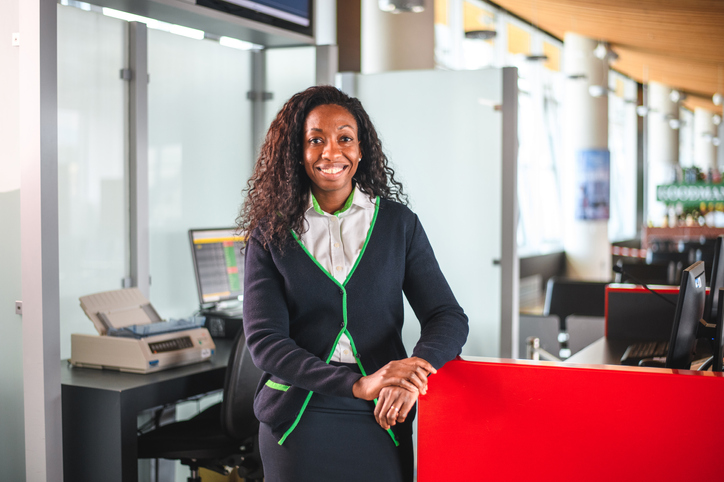 African, Mo, Nigeria, flight, women, overhead bin, Instagram