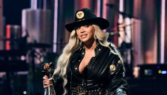 Beyoncé Becomes First Black Woman To Top Country Album Chart