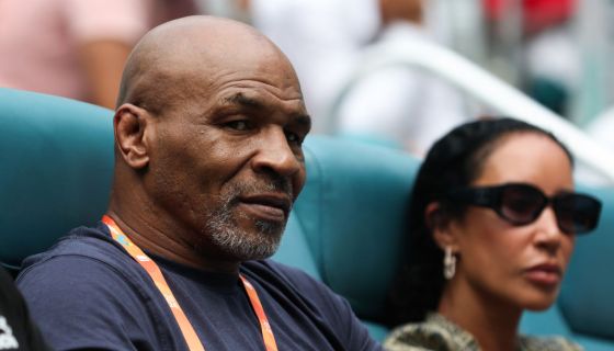 WHO’S THE BIGGEST BULLY? Mike Tyson And Cannon Briggs Reunite In
Brownsville In Playful Brawl