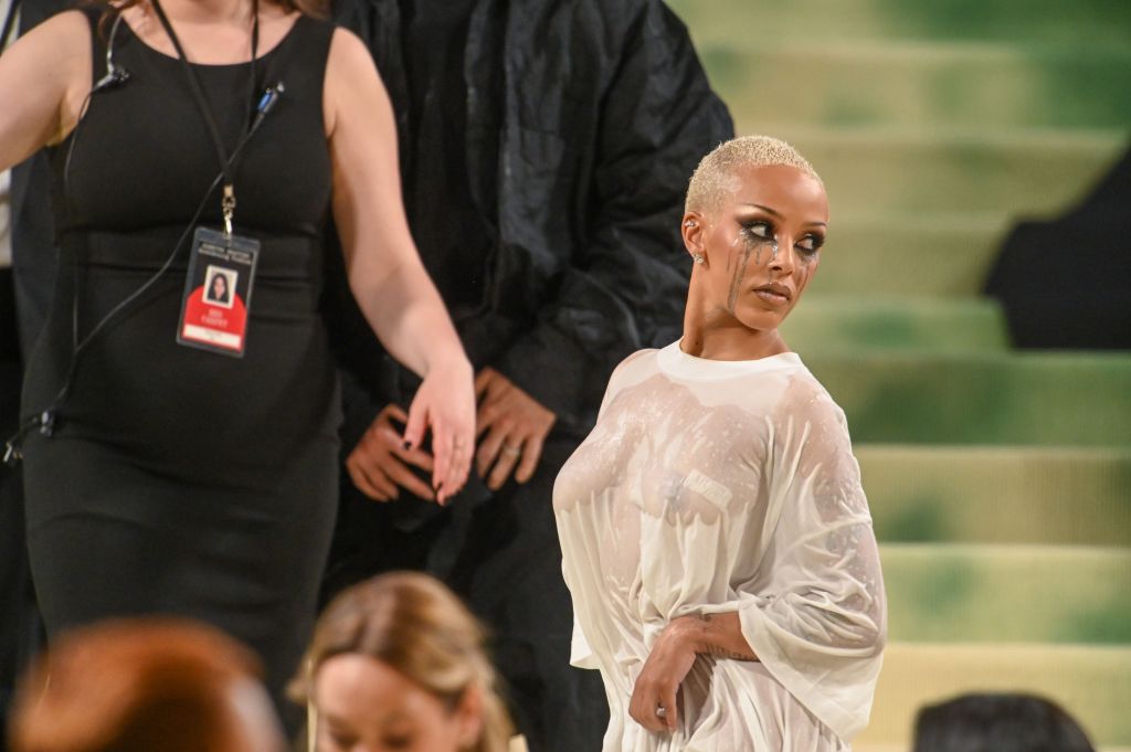 Doja Cat, VETEMENTS, Met Gala, Guram, T-shirt, Wet,