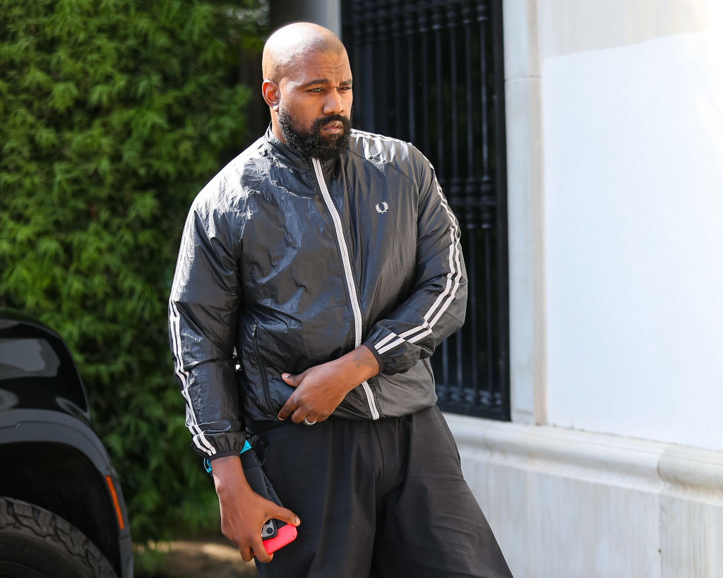 Did Tom Brady Cook Kim Or Ye During Netflix Roast?