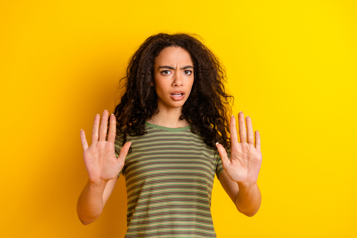 12 Subtle Ways You Constantly Put Yourself Down 12 Subtle Ways You Constantly Put Yourself Down