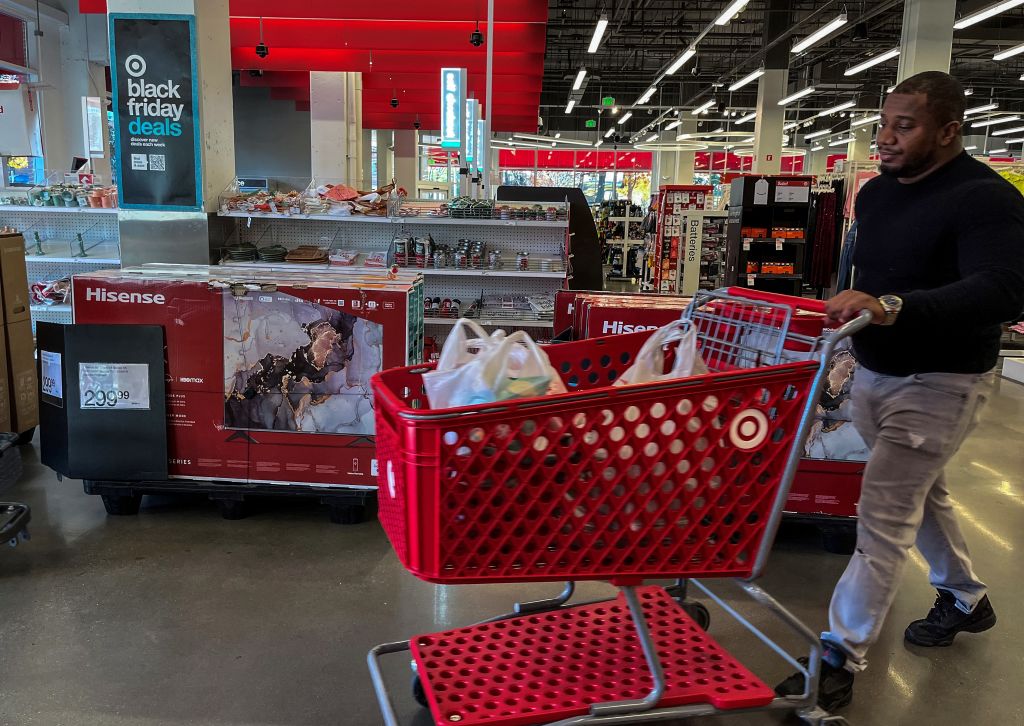 US-ECONOMY-RETAIL-CONSUMERS-DISTRIBUTION-Culture-thanksgiving