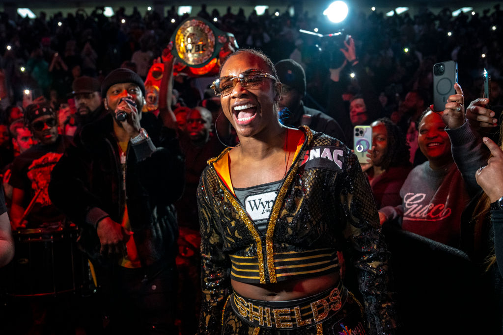Claressa Shields v Danielle Perkins
