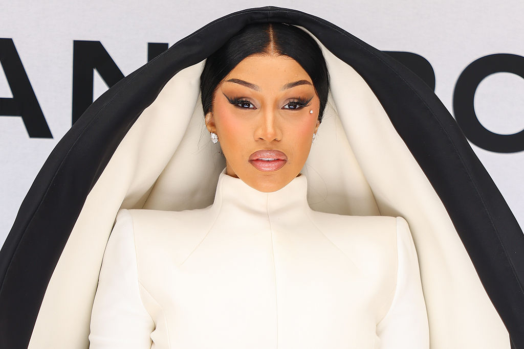 1. Cardi B Fuels Stefon Diggs Breakup Buzz After Instagram Wipe 1. Cardi B Fuels Stefon Diggs Breakup Buzz After Instagram Wipe