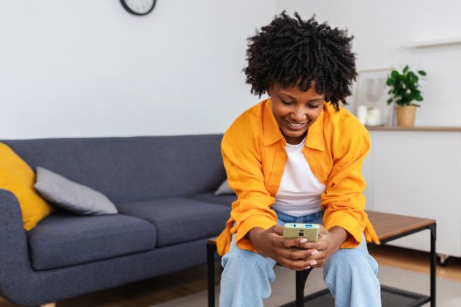 sexting, texting, Dr. Liz Powell, Stella Harris, confidence 
