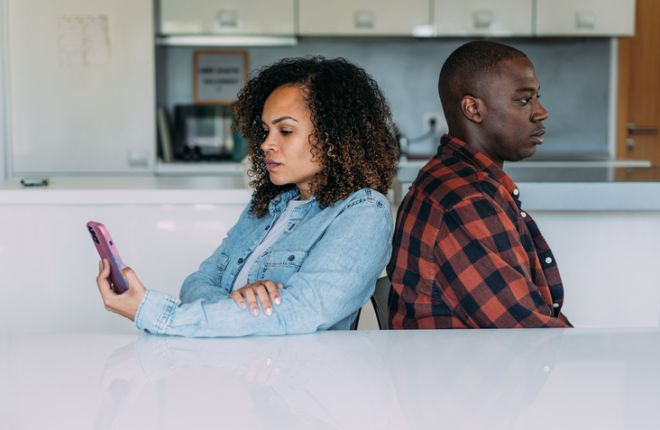 Are You Being Monkey-Barred? This Shady Dating Trend Leaves You Dumped Before You Know It
