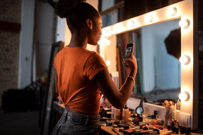 couples, FaceTime, relationship, phone sex, Julia Stein, 