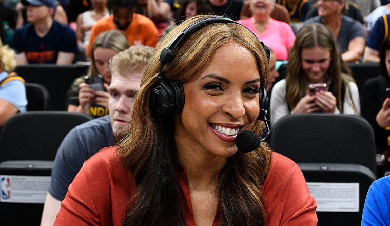 LaChina Robinson – Sports Analyst