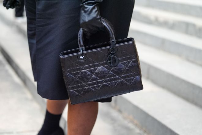 Street Style - Paris Fashion Week - Haute Couture Fall/Winter 2024/2025 - Day One