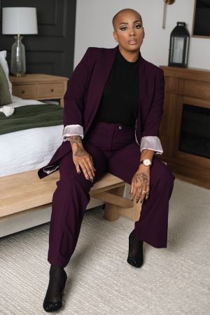 Coach Nia Renee
