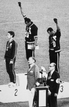 Tommie Smith John Carlos-athletes-who-took-political-stands