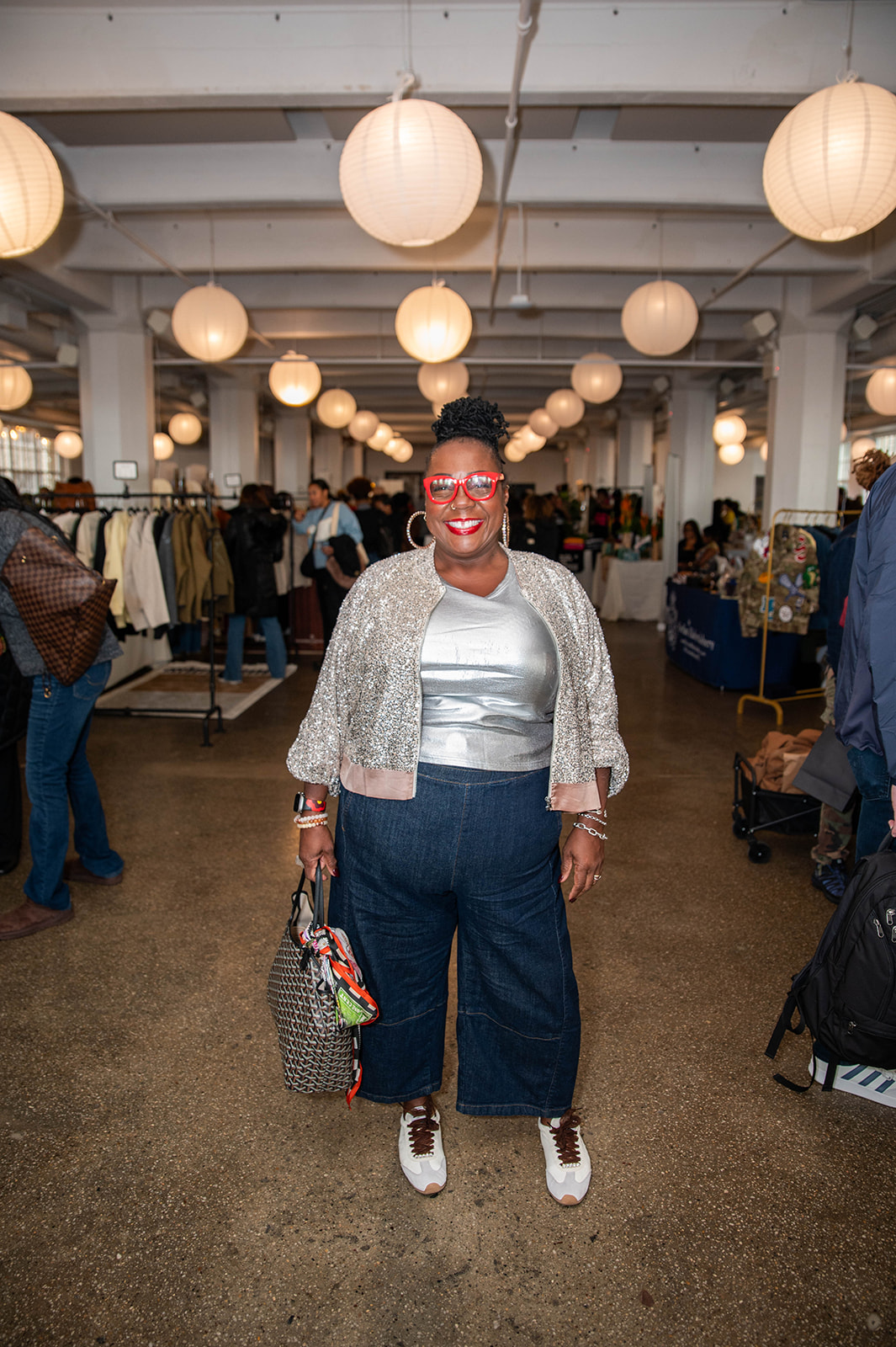 202She Did That. Holiday bazaar