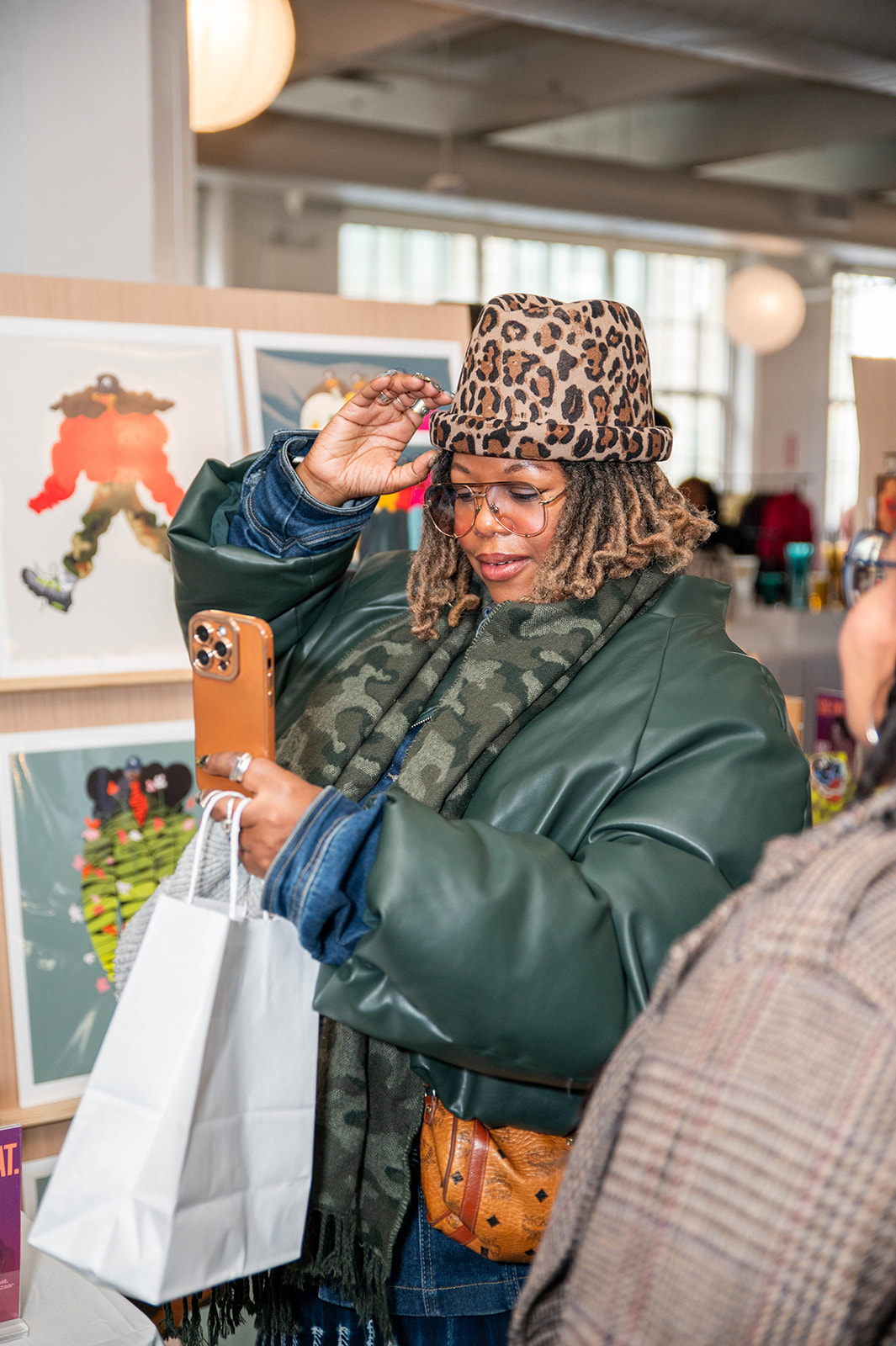 2She Did That. Holiday bazaar