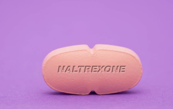 Naltrexone pill, Ozempic, Alcohol, drug.