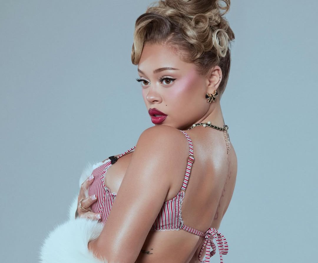 Fine AF Fridays! SZA & Latto Strip Down For Santa, Vol. 7 Fine AF Fridays! SZA & Latto Strip Down For Santa, Vol. 7